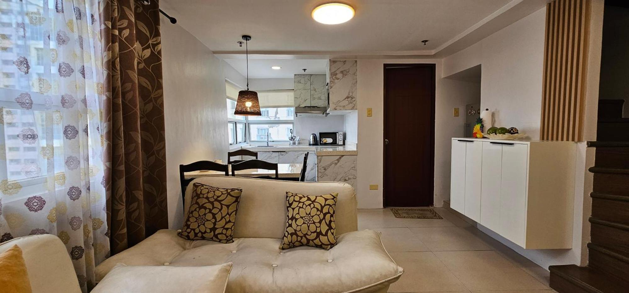 Hotel Gilmore Tower By Sms Hospitality Quezon City